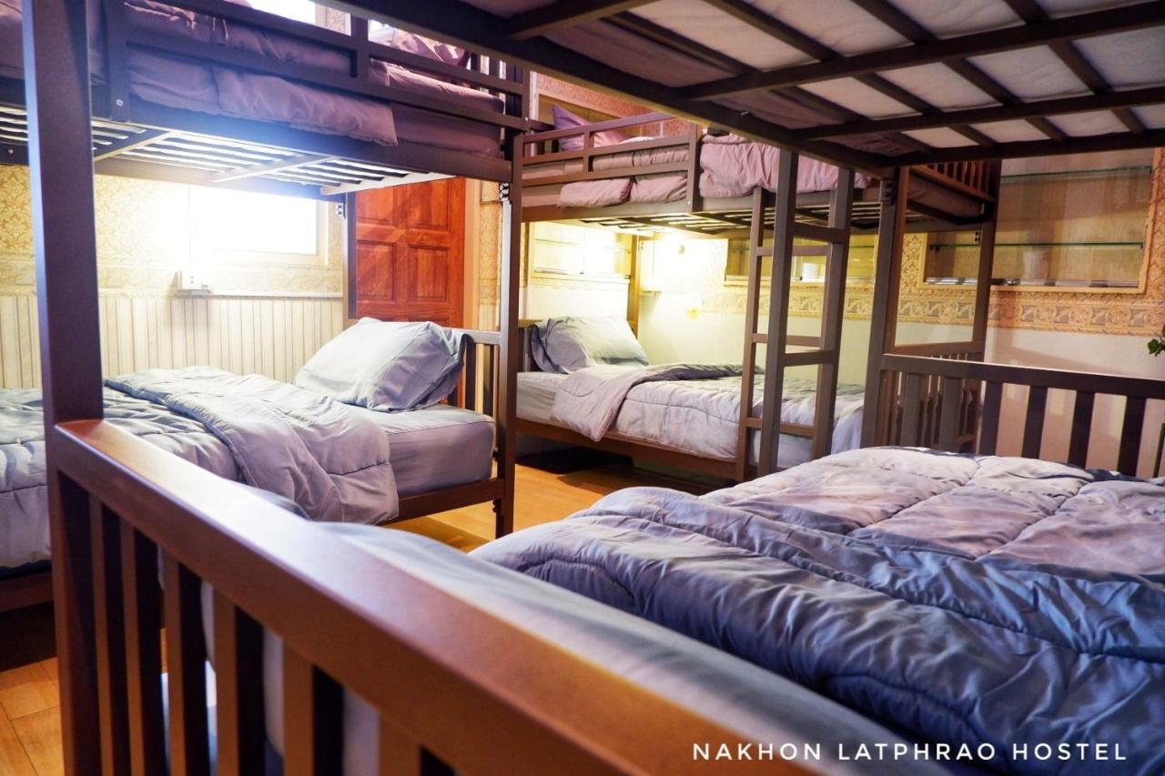 Albergue Nakhon Latphrao Bangkok Exterior foto