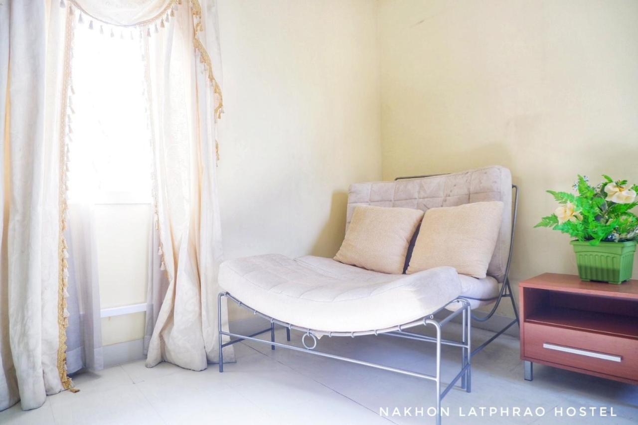 Albergue Nakhon Latphrao Bangkok Exterior foto