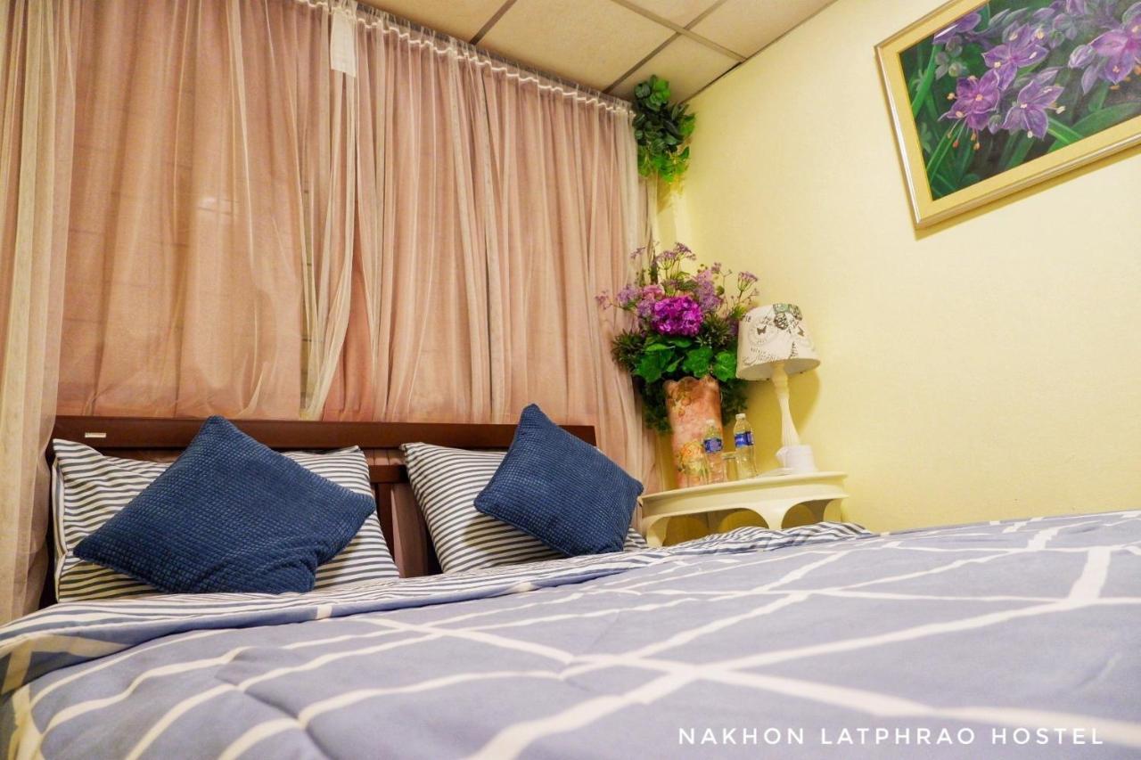 Albergue Nakhon Latphrao Bangkok Exterior foto