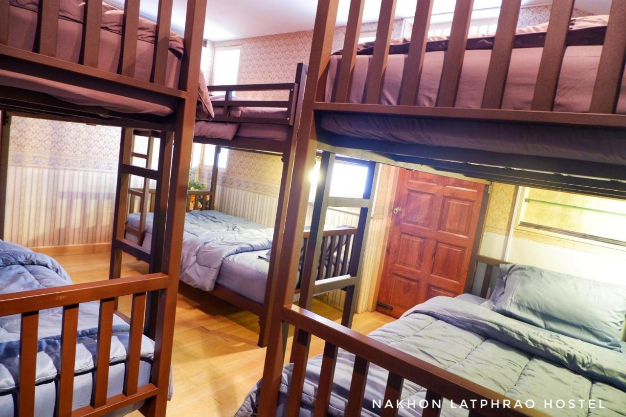 Albergue Nakhon Latphrao Bangkok Exterior foto