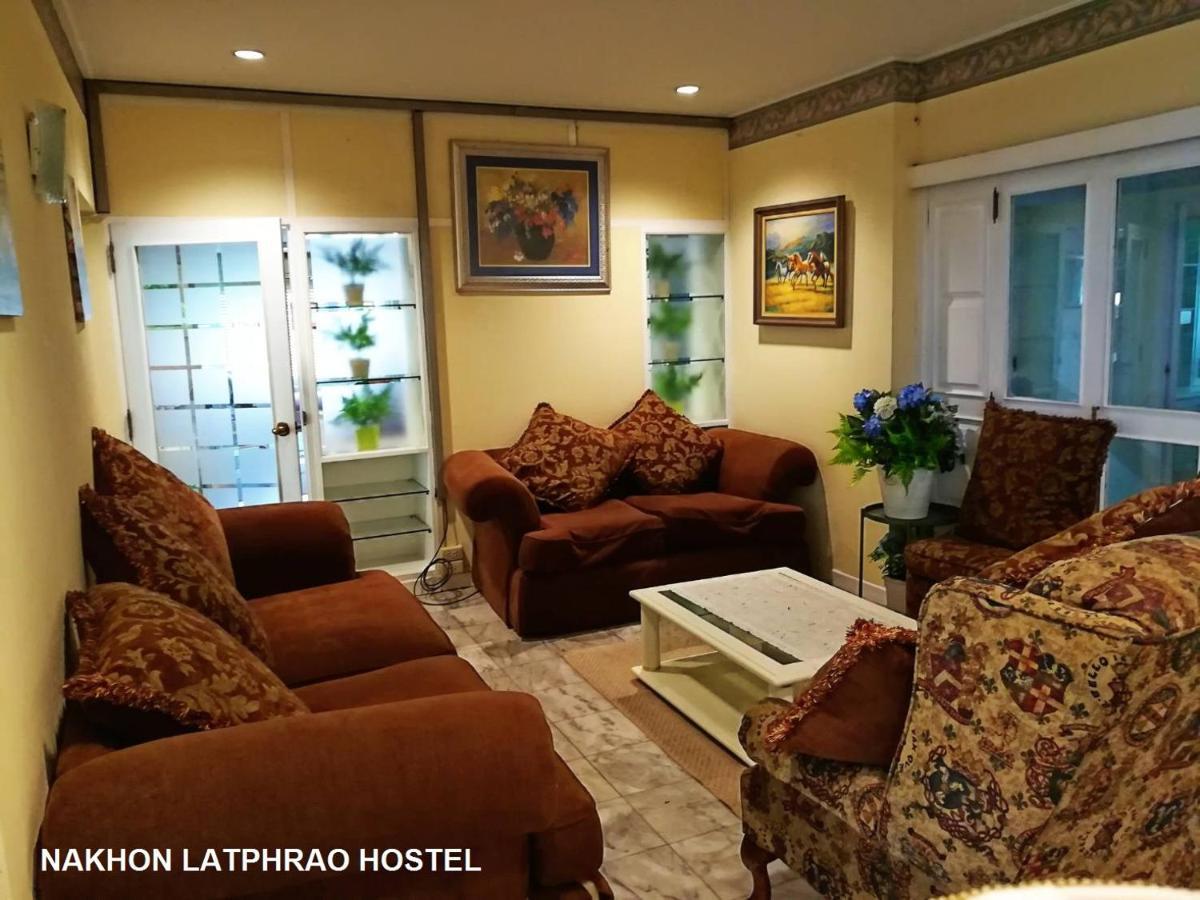 Albergue Nakhon Latphrao Bangkok Exterior foto