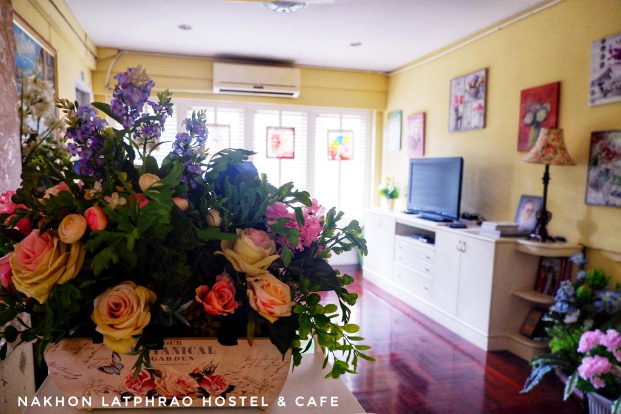 Albergue Nakhon Latphrao Bangkok Exterior foto